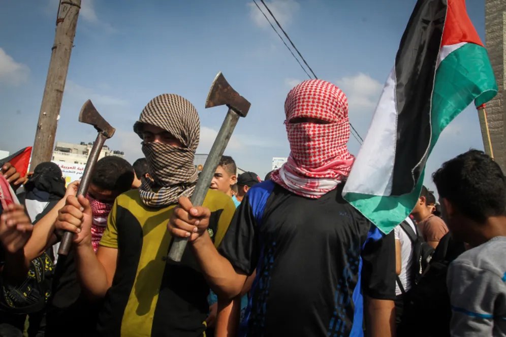 habibi_uk's tweet photo. Andy Burnham could have found something - anything! - to offer to all of us who are alarmed and disgusted by the surge of antisemitic hatred in the UK, up to and including backing for unspeakable terrorists.

Proscribing the PFLP like the rest of the West, for example. 6/7 https://t.co/4YZFCkBGXh