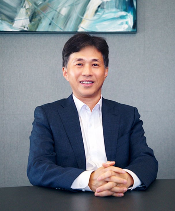 StockSavvyShay's tweet photo. $SKHY CEO says the memory chip shortage could last beyond 2030. https://t.co/5xtN4ZWTOY
