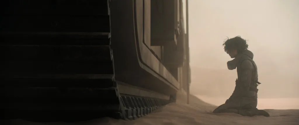cosmictylxr's tweet photo. Dune: Part One slander is so tiring bro

it’s whole goal was to setup the universe and the second film; it does that perfectly.

it’s ending is great, the harkonenn surprise attack is beautifully executed, what more could you want? https://t.co/Oxfguzg2n8