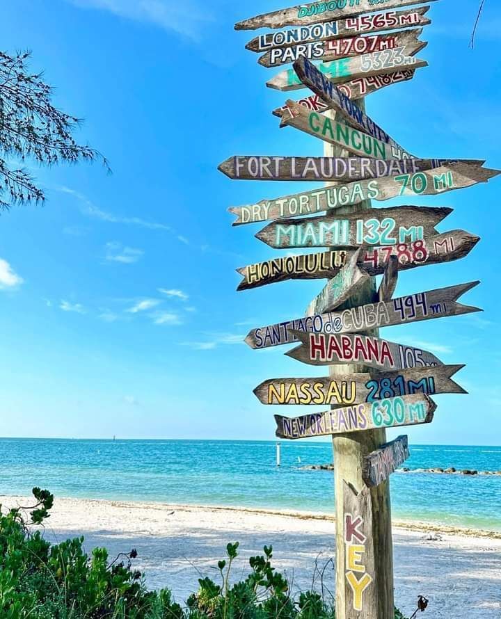 A7Production's tweet photo. 🔴 Quelles sont vos prochaines destinations ? ✅
https://t.co/h4XjqwkiLT
#World #Travel #Voyages #France #Photography #Music #Media #Live #Podcast #A7Radio #Radio #Streaming #Webradio #Social #Motivation #pixelfed https://t.co/odwtUpz3gX