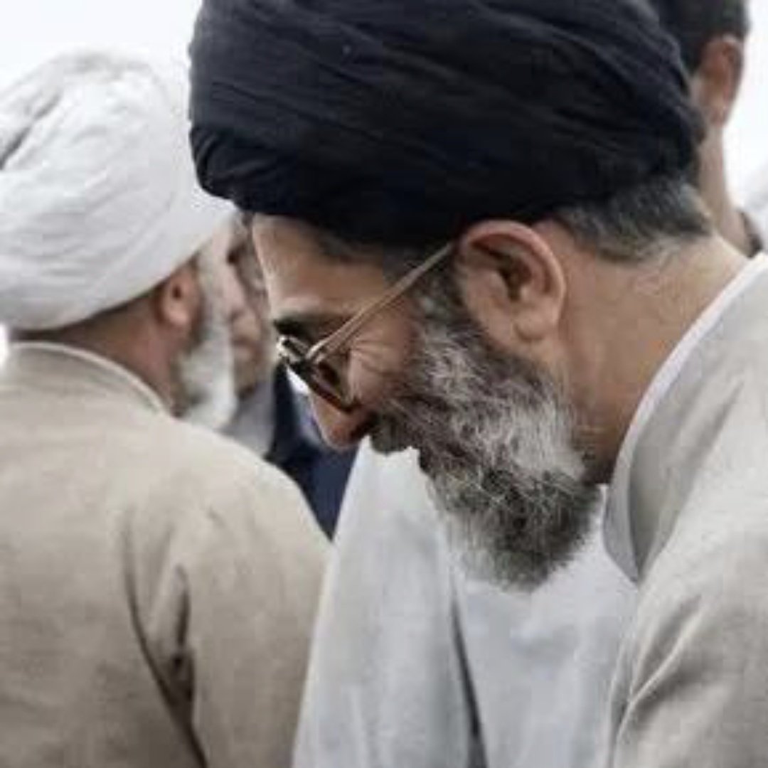 Snviperr's tweet photo. If we could have just one glimpse of our Rehbar, our hearts would be at ease... https://t.co/wKzzuoz3Ro