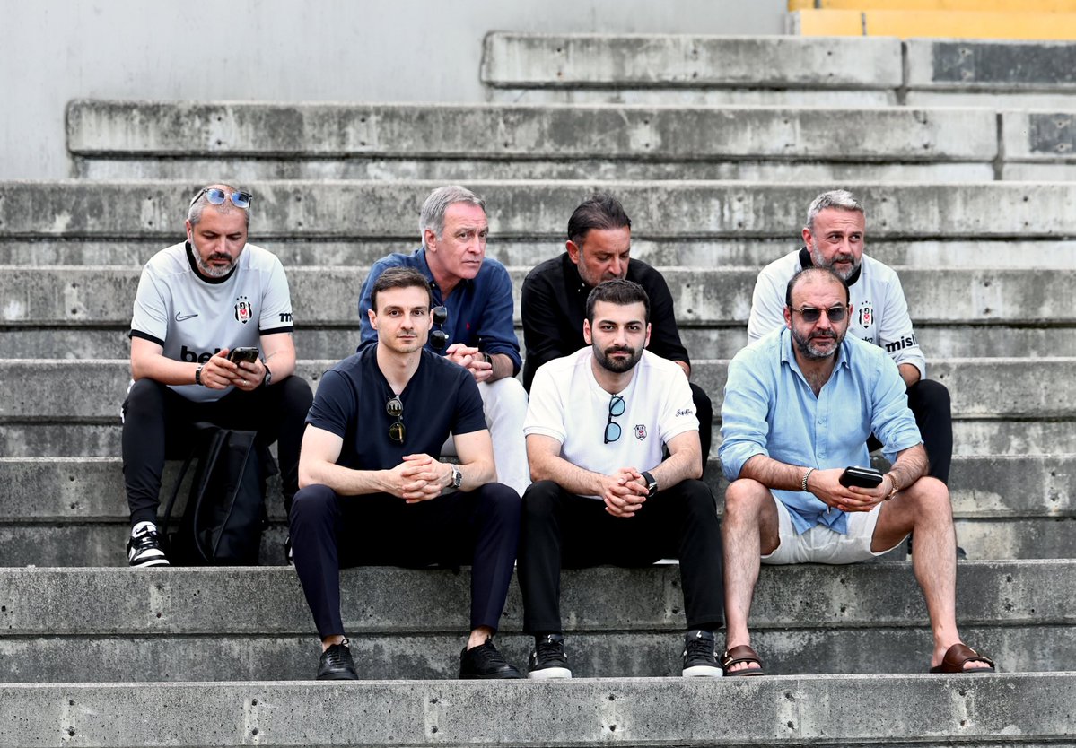 TOYGUNBATALLI's tweet photo. Sana gelmediğim gün…🖤🦅 @besiktas 

#Beşiktaş #Karakartal #BJK https://t.co/cDg60a0xT9
