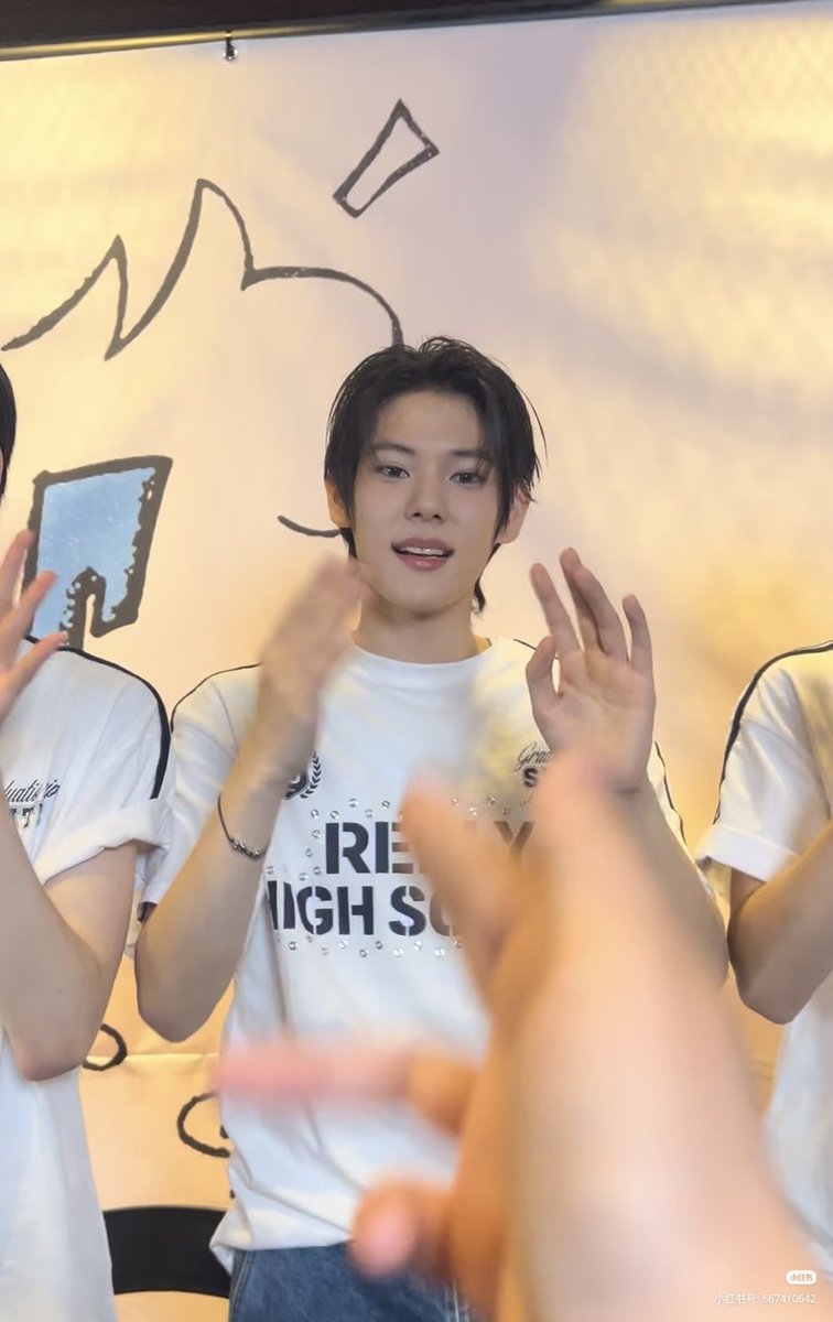 js_oceansea's tweet photo. Nicholas I miss you so much... you said we'll meet often, come on I miss you so much. I hope you debut soon, whatever path you choose, I hope we meet soon.

#니콜라스 #NICHOLAS #SMTR25 https://t.co/5LJGjLRxzz