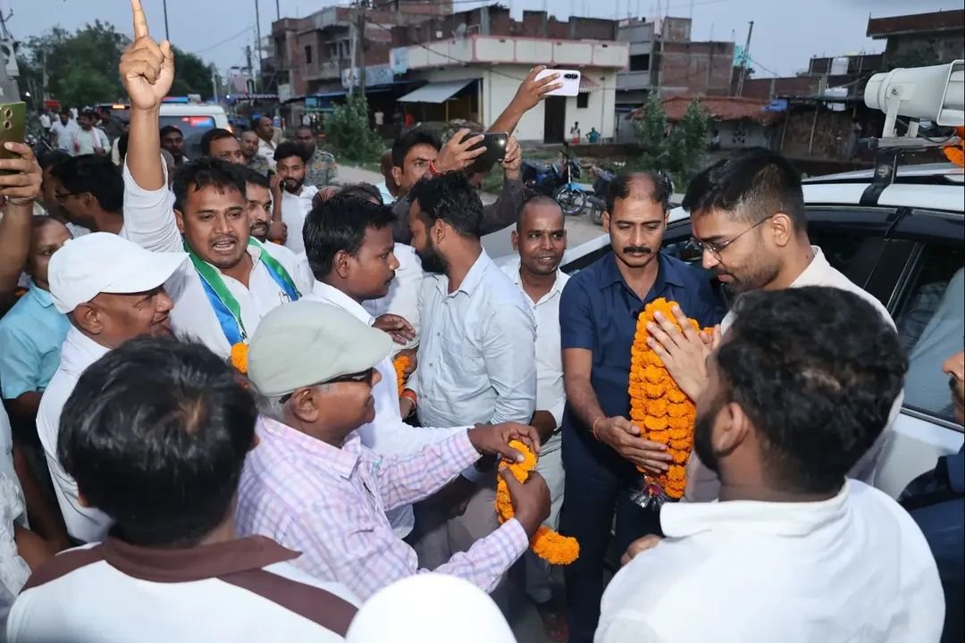PRD_Bihar's tweet photo. आज दीपक प्रकाश, माननीय मंत्री, पंचायती राज विभाग, बिहार के द्वारा नवादा जिला प्रवास के दौरान नारदीगंज प्रखंड की हंडिया ग्राम पंचायत में विभिन्न विकास एवं पंचायत योजनाओं का स्थलीय निरीक्षण किया गया।
@samrat4bjp
@DeepakRLM 
@mopr_goi
@IPRDBihar
#BiharPanchayatiRajDept https://t.co/kvBpUOIEuq