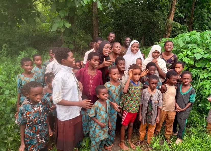 ebonylifeworld's tweet photo. Congratulations. The Kidnapped Children and teachers in Oriire Ogbomoso have been released/Rescue!!
Thank you Jesus π
#yawota #Esinele #oriire #Ogbomoso #Ogbomosho https://t.co/sIUCeulI2j