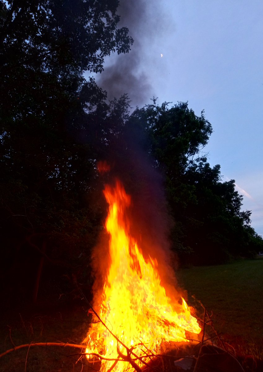 hex1134's tweet photo. Summer Smoke Out 3 (final 420 release of the year) - Coming This Week 
Hellgrammite (previously titled Centennial) - Coming Soon 
Graveyard Of Atlantic - August 
Valley Of Death (part 3 of Dark Hollow &amp; Shadow Mountain) - September 
The Summit - Out Now https://t.co/YD1Pd689ym