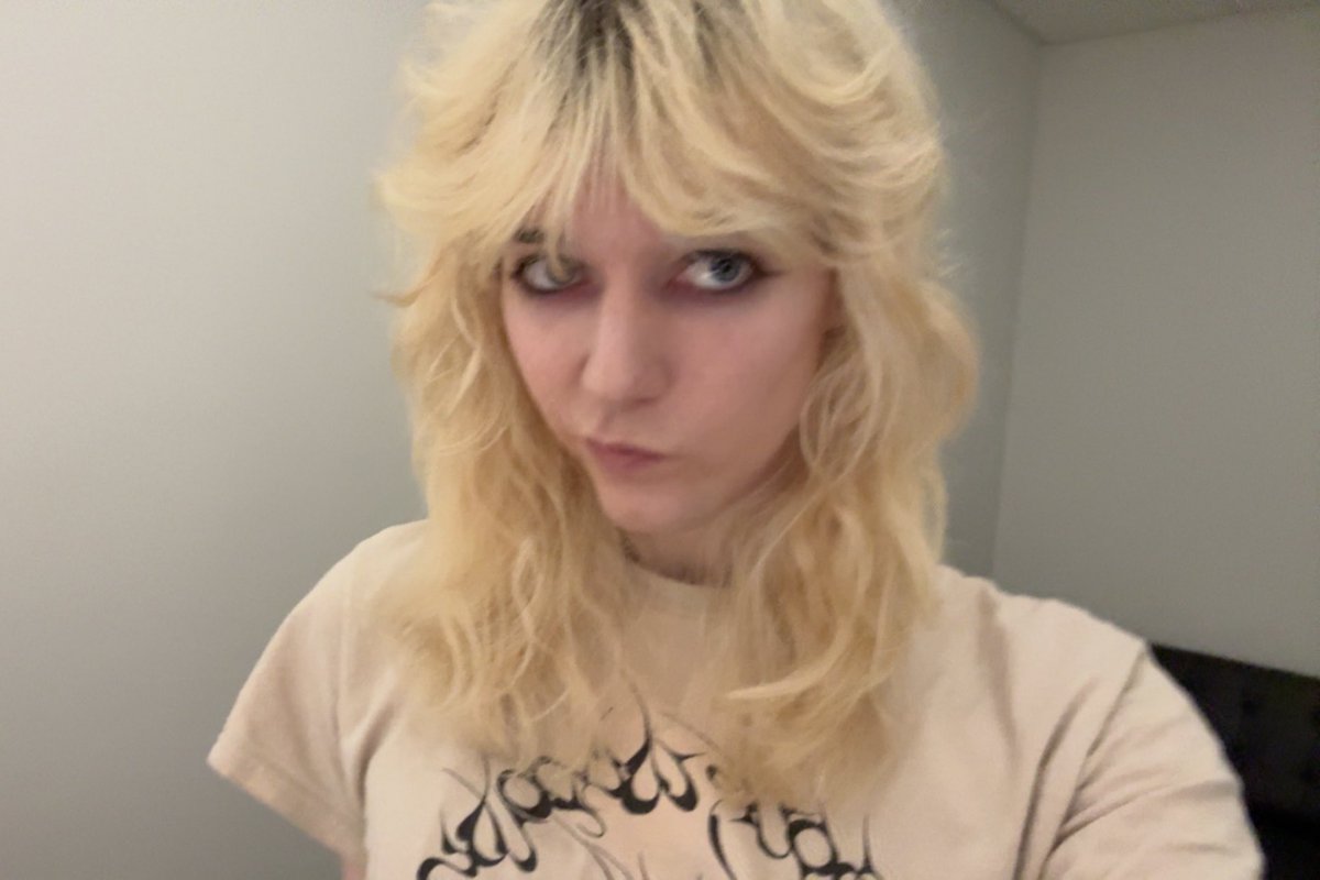 mikayla tweet media
