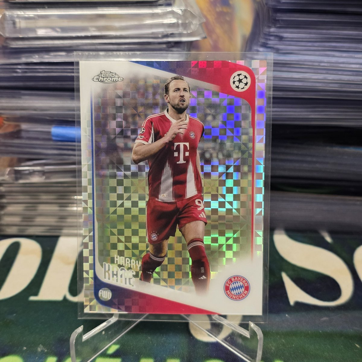 JayBobSons's tweet photo. @jcutlersburner Professional Diver, Harry Kane xfractor $10, 1-2 cards add $1 PWE, 3 cards or more add $5 BMWT https://t.co/g755gkYBzP