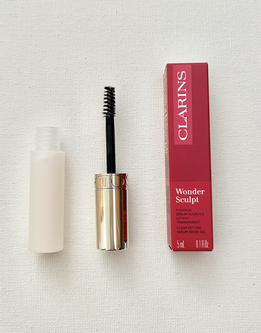 davelackie's tweet photo. This week's beauty X giveaway is Clarins Wonder Sculpt Clear Setting Serum Brow Gel. This is a fantastic product to set and groom brows. To enter, RT &amp; follow @davelackie #win (ends 07/31) https://t.co/oaJe1Nzo2c