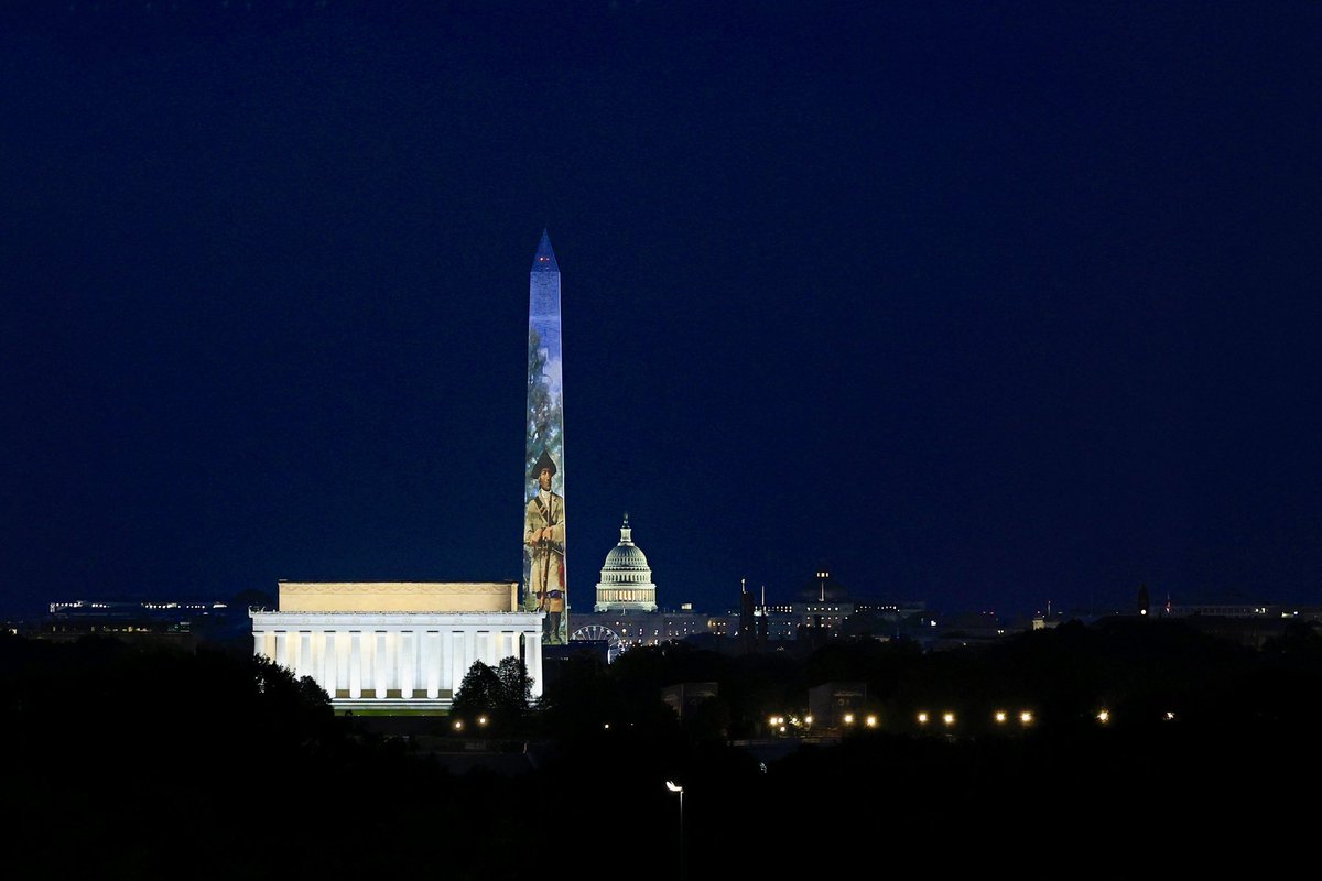 IlirDugolli's tweet photo. 📷 Beyond the official celebrations, the #Semiquincentennial weekend was a wonderful opportunity to stroll through the streets of Washington, DC, and capture a few glimpses of the festive spirit.  

#Freedom250 https://t.co/VL90lPIvnl