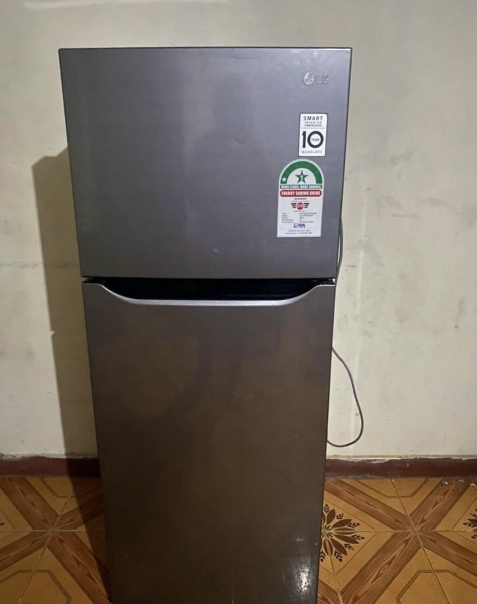 secondhand_soko's tweet photo. PRICE DROP ALERT
LG 187L Fridge 
Selling at Ksh 39k
Pick up locatio: Donholm 
Contact: 0713101644 https://t.co/pORdI2xJjC
