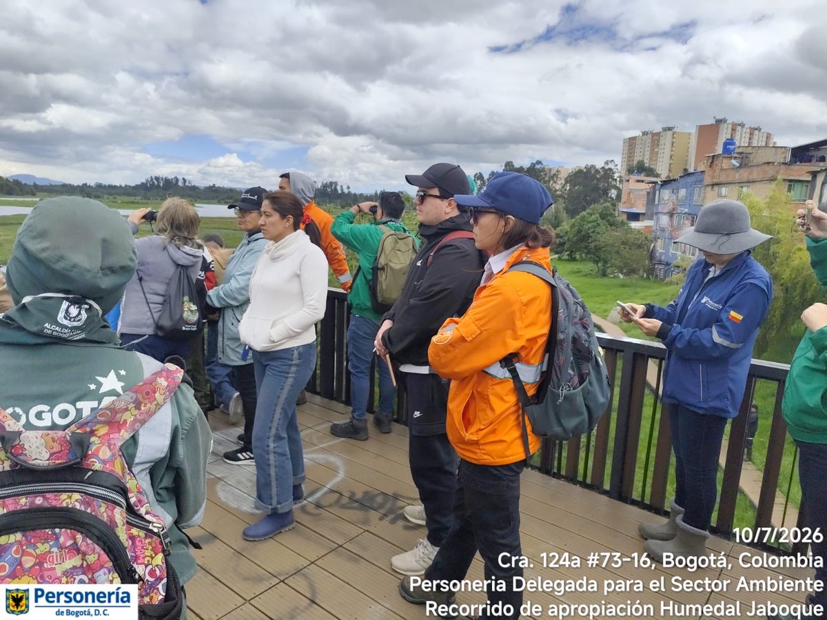 personeriabta's tweet photo. 🌱 ¡Acompañamos a la Mesa Territorial del Humedal Jaboque! La Personería Delegada para el Sector Ambiente participó en el 5° recorrido de seguimiento y articulación interinstitucional para proteger este ecosistema.

Durante la jornada se establecieron compromisos clave:
* Presentar en agosto el avance de las tareas adquiridas.
* Consolidar el mapa cartográfico para identificar actores intervinientes (puntos críticos, comunidades y biodiversidad de aves e insectos).
 #AmbienteBogotá