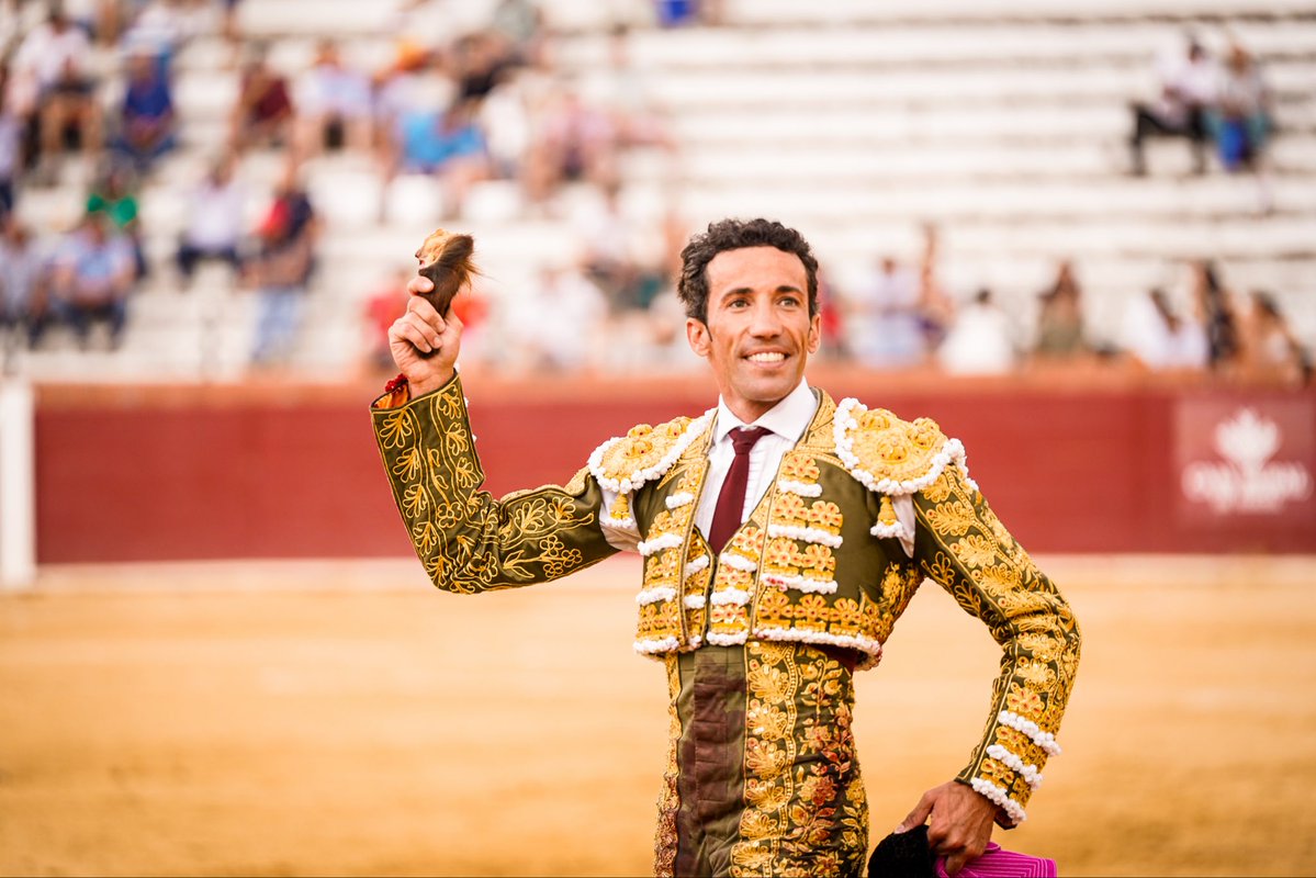 DavDeMiranda's tweet photo. Teruel | Oreja en el cuarto toro con fuerte petición de la segunda https://t.co/ViMB4s9TZo