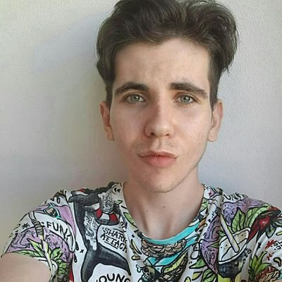 maciej tweet media