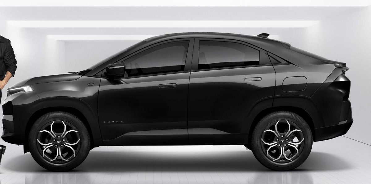 StanLeeMl's tweet photo. @TataMotors What do you think about this change of alloy wheels on the Tata curvv. The diamond cut alloy wheels just looks flowery and makes it look timid. Make it bold and see the difference. https://t.co/Ic7RDSie81