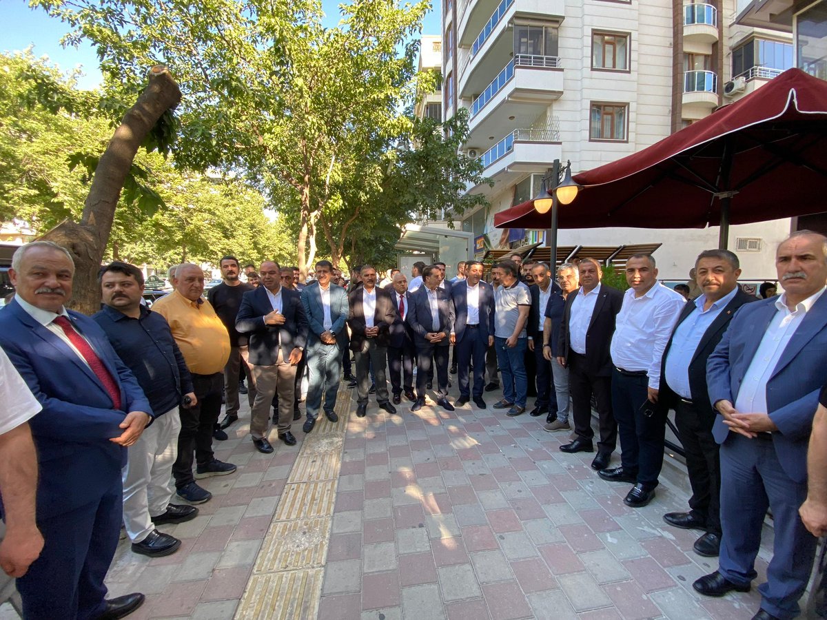 Nedim_Bayuk's tweet photo. Model Akıl Eğitim Kurumları’nın Şanlıurfa Karaköprüdeki yeni şubesi “Gold Loca” nın  açılış törenine birbirinden değerli katılımcılar ile birlikte katıldık.
Bu güzel girişimin Şanlıurfamıza ve insanımıza hayırlı olmasını diliyorum…
@kenanbayuktv @bisarkamasi https://t.co/4bPvXI08q3
