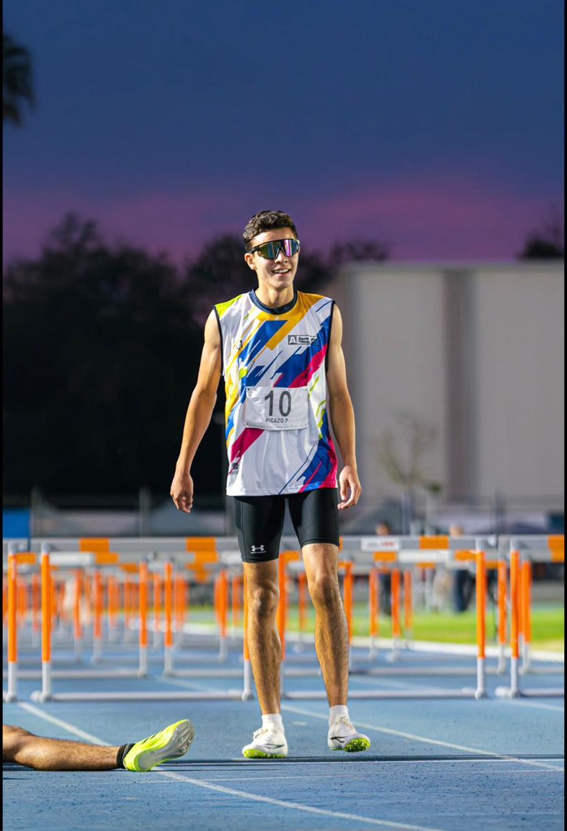 El_Clarinete's tweet photo. Mateo Picazo, el joven de 15 años con récord nacional en atletismo #GobAgs https://t.co/DCzOcwk5m6 https://t.co/Wa22P8tYXQ