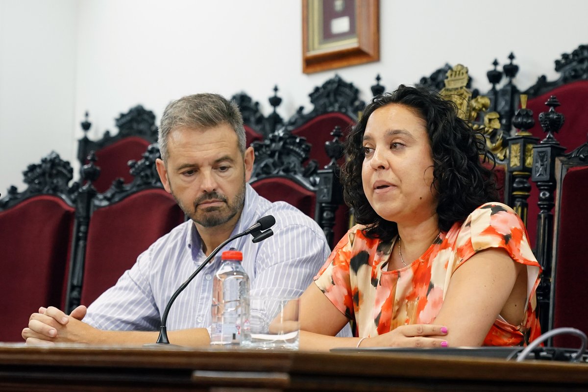 IcagrTwit's tweet photo. #DíaJusticiaGratuita | El Grupo de #TurnoOficio y #AJG entrega los VII Premios Dignidad y Compromiso a los letrados Pedro Ruiz Guerrero, Luis E. Gómez  Quesada, Margarita Manzano Enríquez de Luna y Ana Mª Prieto Hermoso por su dedicación y permanencia.  
🔗https://t.co/iohHkqWQYj https://t.co/iBKzzJ6Ri5