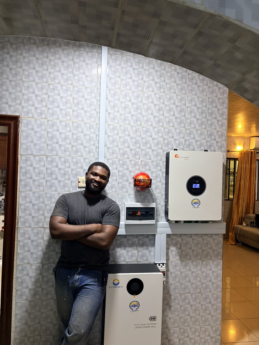 Ichbinsieger's tweet photo. 12kva/16kwh with 10units of 650w panels
Installed with love and absolute care😎
Send a dm to install yours next.

We always deliver quality and real backup❤️❤️ https://t.co/djdpH5yh8V
