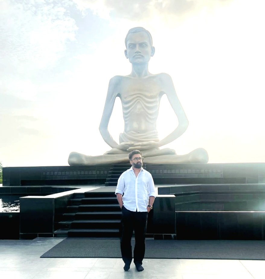 Mrsinha's tweet photo. Visited Dharampur, in Valsad district (Gujarat) today... What a truly divine place. ❤️

The sewa work being done by @SRMDharampur, especially among the tribal communities, is nothing short of phenomenal.

Their hospital has facilities that rival AIIMS and is cleaner than Lilavati. Such world-class healthcare in a rural area is a true blessing for the local people.

Tried making agarbatti as well...