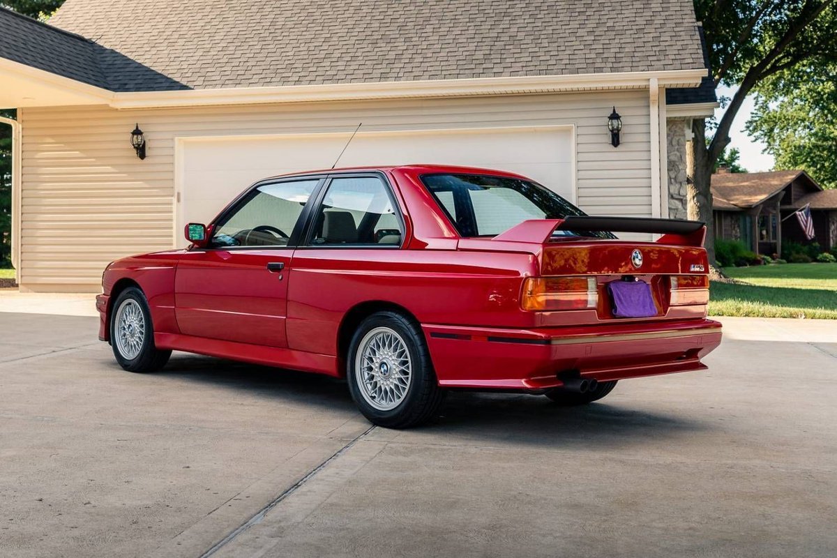 Retromania4ever's tweet photo. 🇩🇪 1988 #BMW E30 M3 https://t.co/QVlmrXrUTe