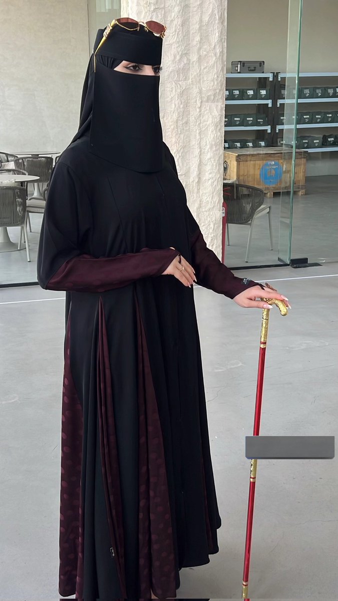 RYhyarym076's tweet photo. 🌹ما يرفع المقام غير الطيب والستر
والهيبة ما تحتاج تعريف ولا كلام
نمشي بخطوة هادئة ويشهد لنا الحضور
ومن عرف قدر نفسه عاش عالي المقام🌹 #حبيت_أقول https://t.co/ulHDettEss