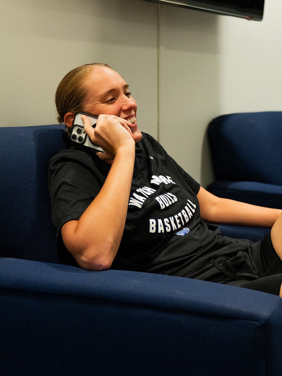 UBuffaloWBB's tweet photo. 𝘾𝙖𝙡𝙡𝙞𝙣𝙜 𝙖𝙡𝙡 𝘽𝙪𝙡𝙡𝙨 𝙛𝙖𝙣𝙨 📞 

Leave your phone on ring and renew/sign up for your season tickets today 🤘

🎟️ https://t.co/2QzmMlkhVL

#UBhornsUP | #PACE https://t.co/hiq1QtlXGZ