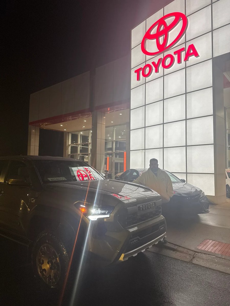 ElginToyota1's tweet photo. Weβre honored you chose us to help with this special milestone. Enjoy your new adventure, Gustavo!
#ElginToyota #NewCar #Toyota #ElginIL https://t.co/BYTaFRirE3