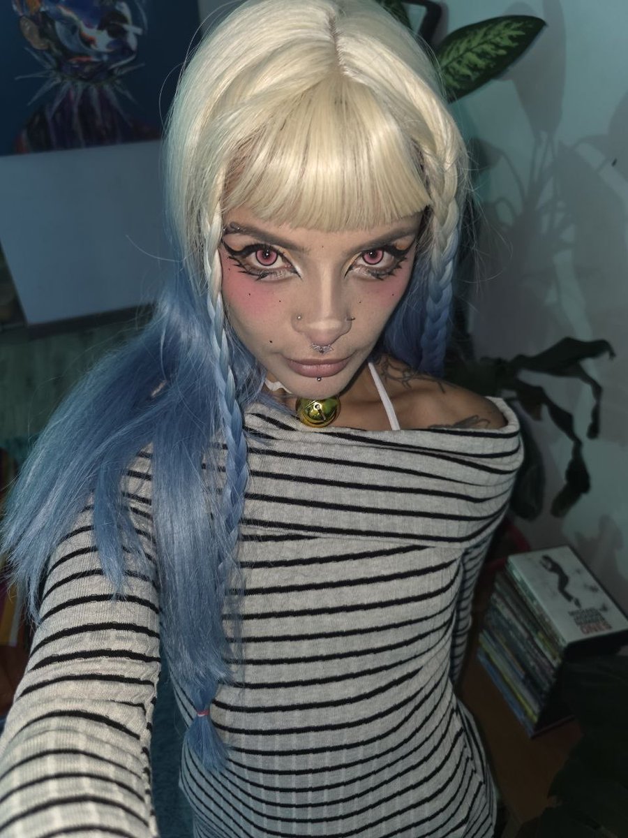 Lilabratzzz's tweet photo. Looking for a good boy to worship me https://t.co/0IsfCVnrOo