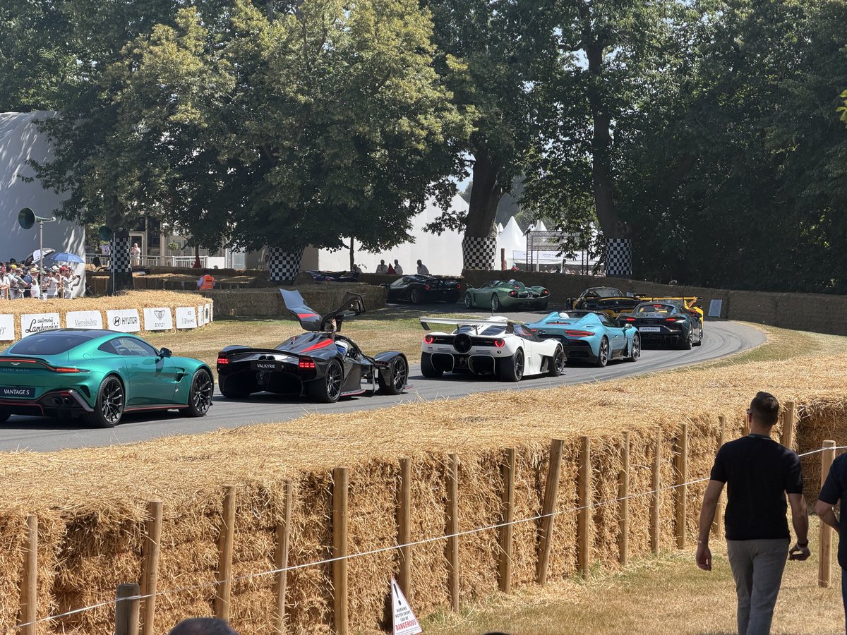 ryan_forman's tweet photo. Playing real life Forza @fosgoodwood @DobbyBalbec29 https://t.co/ckMeagDm9U