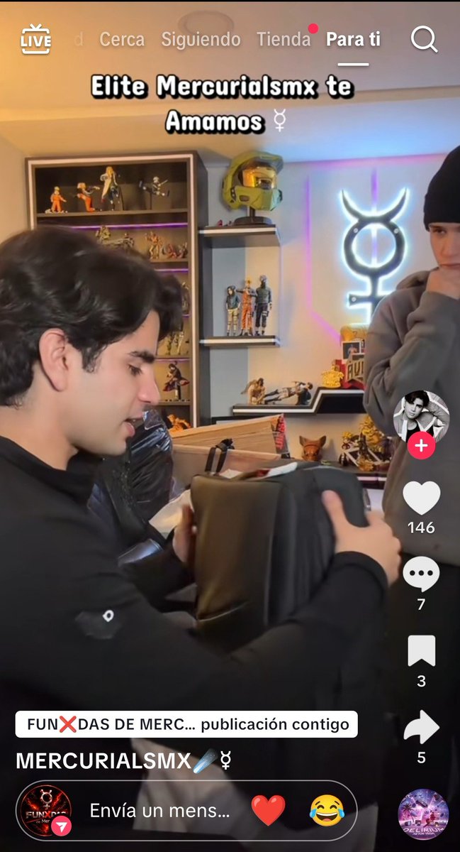 FunadasM20000's tweet photo. No está padre adjudicarse regalos ajenos heee 🫵 y borrar los comentarios donde te exponen lo hace mucho más obvio. https://t.co/OlRfYSyD2x