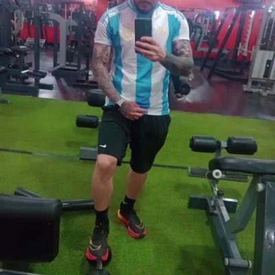 Mauricio6cnd's tweet photo. #NuevaFotoDePerfil https://t.co/BxFLCqX5HH