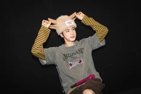 for_seokjin1992's tweet photo. [#JIN Instagram] 

#방탄소년단진 #진
 
🔗https://t.co/C92C83LLYz https://t.co/dFJr1y9F56