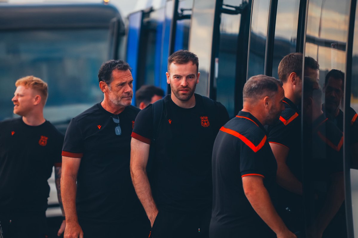 WislaKrakowSA's tweet photo. Welcome to Kraków, @Wrexham_AFC 👋 https://t.co/6bHUP0OktS