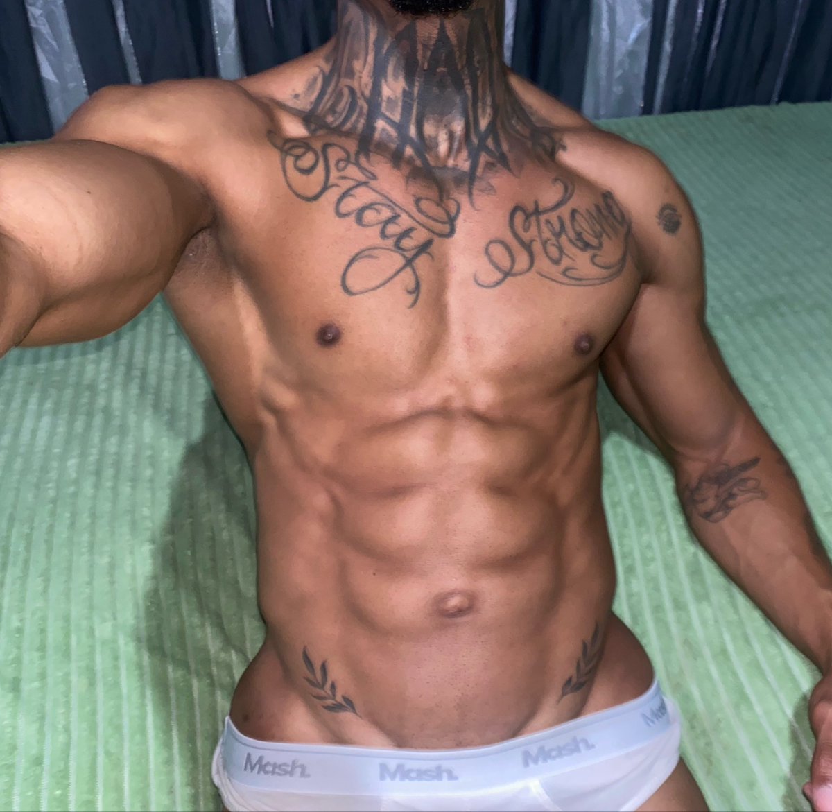 boybratzx's tweet photo. e se eu te chamar, você vem? https://t.co/ojfrd3CF7g