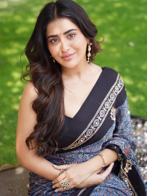 muthalbo's tweet photo. Rashi Singh
#Rashi #RashiSingh https://t.co/uxzBeoMvfy