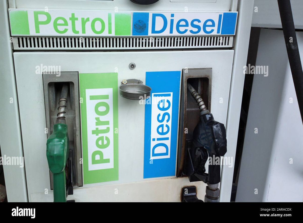 skarlapudi's tweet photo. A friend asked me what this ethanol issue is. 

He owns 10yr old maruti car.  i just asked him whether he osbserved any mileage change recently. he told me that it used to be 15 kmpl in 2021-22, recently it came to down to 11 kmpl and he thought that its some problem with his old car and so he got CNG kit fitted to reduce fuel costs. 

i told him that we are getting E20 petrol for an over year, not pure petrol.  Interestingly so far, he believed that he was getting pure petrol from 🟢 green color nozzle at petrol bunks ⛽️. 

99% of normal consumers too believe the same. They just go to fuel station and fill pertrol from petrol (green) nozzle  and fill & go. Here is where Govt played very smart. The moment they display extraordinary transparency and labels like E20, even commoners will get awereness and ask questions about ethanol & discuss pros & cons. Hence govt is rolling out ethanol blends without even displaying labels at the fuel station.  

we are living in a time, where a decent achievement by govt is widely publicized with full front page ads. but why E20 rollout is not widely publicized if govt really thinks it an achievement? 
#Ethanol