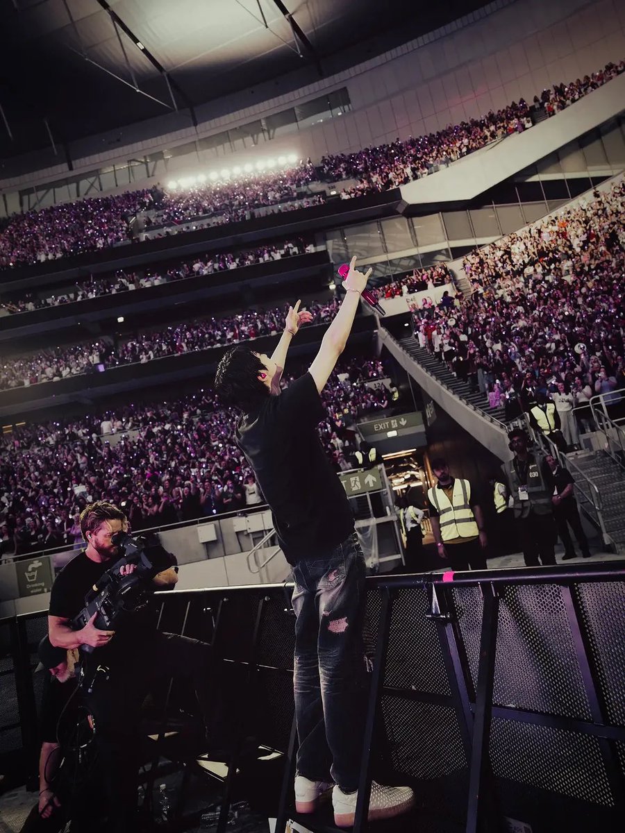 _BTSMoments's tweet photo. [📸 Instagram Post — #Jin] (1/2)

(https://t.co/wuA3w6GfG0) https://t.co/LtacfppzA8