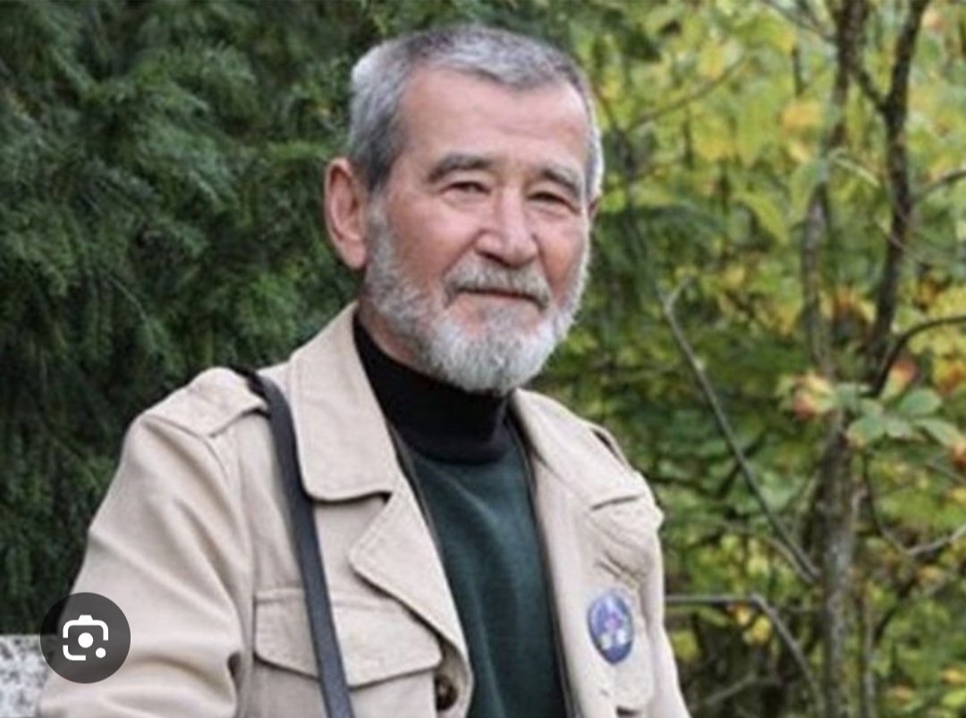 ferdaonar's tweet photo. O bir insan o bir şair o bir devrimci o bir öğretmen..... Güle güle Ahmet ağabey Başımız sağolsun Işıklarda uyusun 🙏🙏🙏😭😭😭😭 
#AHMETTELLİ https://t.co/6XBDrBMrAa