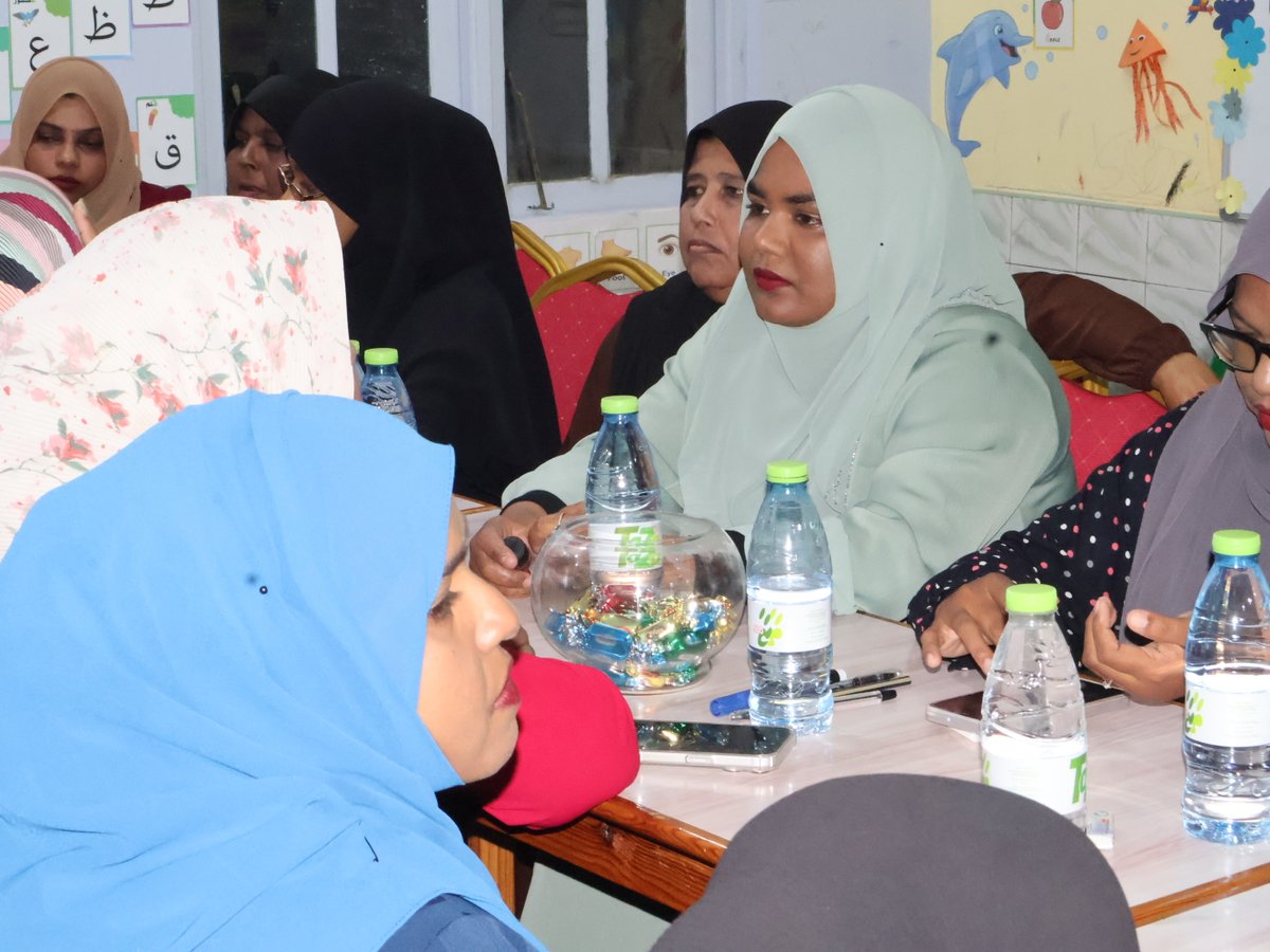 CouncilFodhdhoo's tweet photo. ނ. ފޮއްދޫ އަންހެނުންގެ ތަރައްޤީއަށް މަސައްކަތްކުރާ ކޮމެޓީން ފޮއްދޫގެ ލޮބުވެތި އަންހެން ކަނބަލުންނާއި ކުރެވުނު ބައްދަލުވުން.

@lgaMaldives 

#visitfodhdhoomaldives https://t.co/uJV6Vs14XB