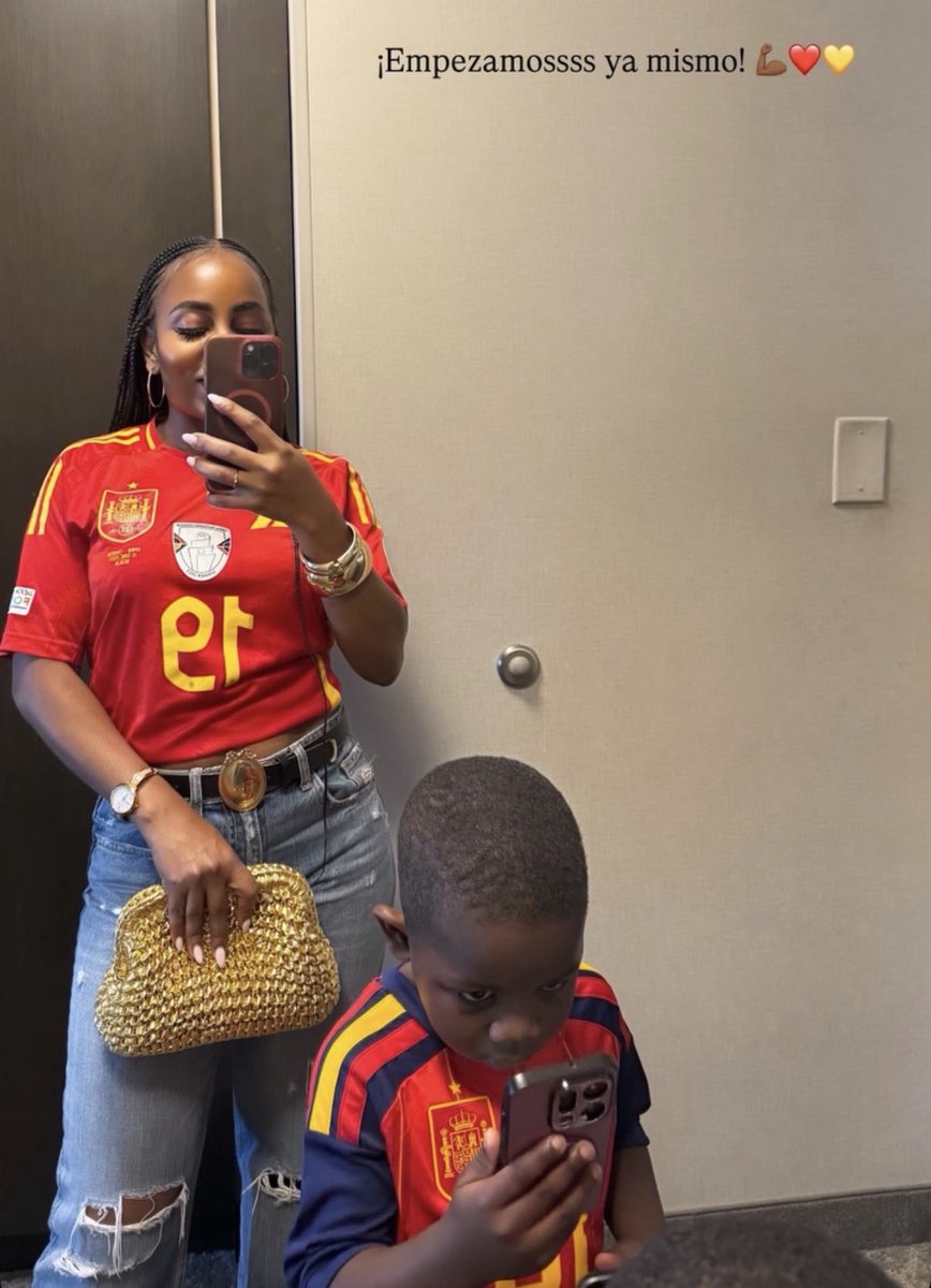 BarcaUniversal's tweet photo. Lamine Yamal’s mother via IG. https://t.co/m6kei7FB0b