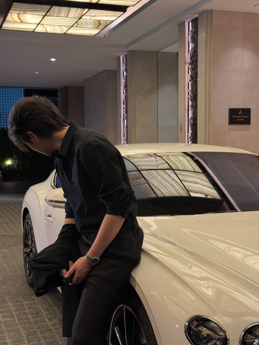 moonciip's tweet photo. ไม่ต้องพูดเยอะคนที่คอยให้กำลังใจถ่ายรูปให้วิลเลี่ยมแถมไปกองอยู่ถึงตีสองคือน้องเอสอ่ะแฟนมากสิ่งนี้😭😭😭😭😭

#WilliamEst https://t.co/RZoYMylofJ