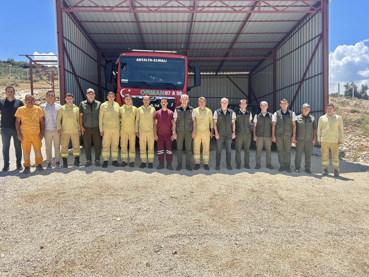 BekirKARACABEY_'s tweet photo. Kökleri geçmişe, gölgesi geleceğe uzanan sedirlerimiz, #YeşilVatan’ın en kıymetli emanetleri arasındadır. 🌲

Toroslar’ın bağrında yükselen asırlık sedirlerimiz, yalnızca birer ağaç değil; tarihimizin, kültürümüzün ve geleceğimizin sessiz tanıklarıdır. https://t.co/9XAouHdlBA