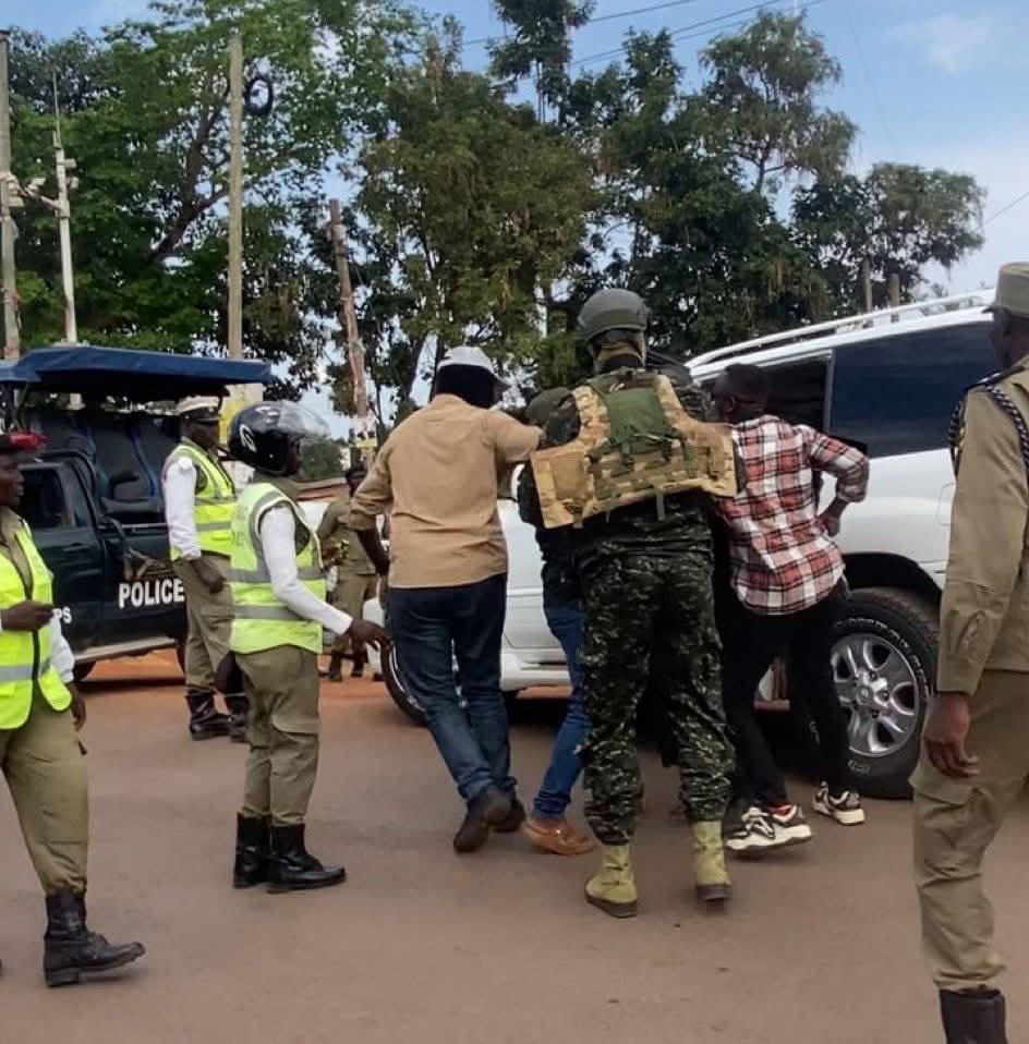SirDanMagic1's tweet photo. For those busy playing the blame game against @MuwangaMKivumbi, I have a few questions:

What about those who are abducted immediately after being granted court bail? We’ve witnessed this not once, but on several occasions eg, in the cases of late Hon. Muhammad Ssegirinya and Hon. Allan Ssewanyana.

Who convinced you that silence is a survival strategy under a dictatorship?

Why has the system made so many of you forget your fundamental rights, especially in your own country?

Did you know there were alleged plans to abduct Hon. Muwanga Kivumbi from the court premises yesterday?

Why do you fail to condemn such an act, yet rush to blame the very person who is being targeted?

Wait… you wanted him to massage those who killed his people right? 

Silence will not protect you forever. If the system eventually comes for you, I hope the same silence you defended will be enough to rescue you. “Mulifanimununka”😡

#FreeMuwangaKivumbi
#FreeAllPoliticalPrisonersInUg