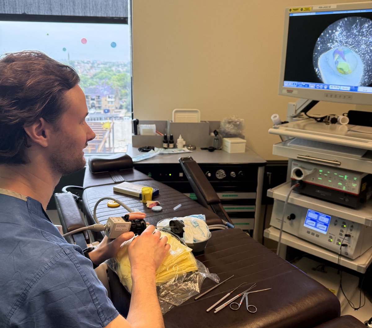 hopkins_ent's tweet photo. Last week, our residents got hands-on simulation training as part of our annual bootcamp. Thanks to Dr. Carolyn Jenks for organizing the event, and Drs. @jennyxchen, Zahra Sayyid, Paul Cowan, Jonathan Walsh, Jason Nellis, Morgan Mills &amp; @DeepaGalaiya  for their teaching prowess. https://t.co/SyZzE86VlE