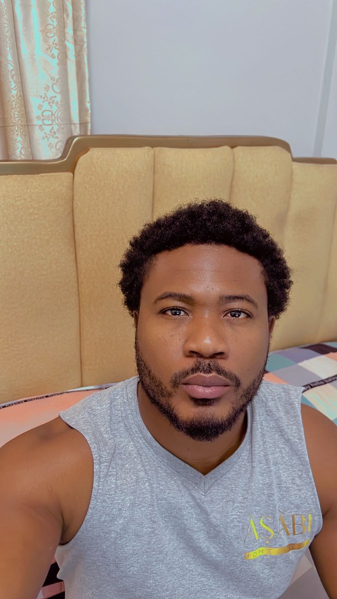 Maleekoyibo's tweet photo. Camera Crumbs. 🙂 https://t.co/hdESAkCZWv