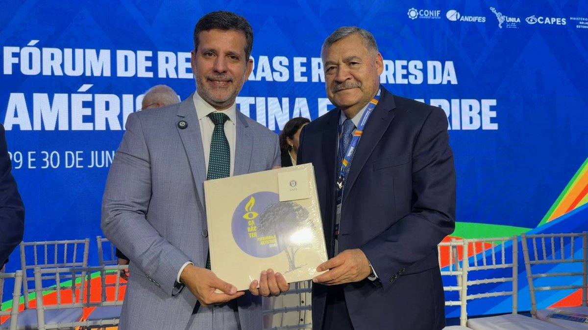 uanl's tweet photo. Nuestro rector 👨, participó en el I Foro de Rectoras y Rectores de América Latina y el Caribe 💬🌎, un encuentro internacional para fortalecer la cooperación académica 📚 y la integración regional 🤝.

Conoce más ➡️ https://t.co/6KRwqW9mh6 https://t.co/CenYNA3XrR