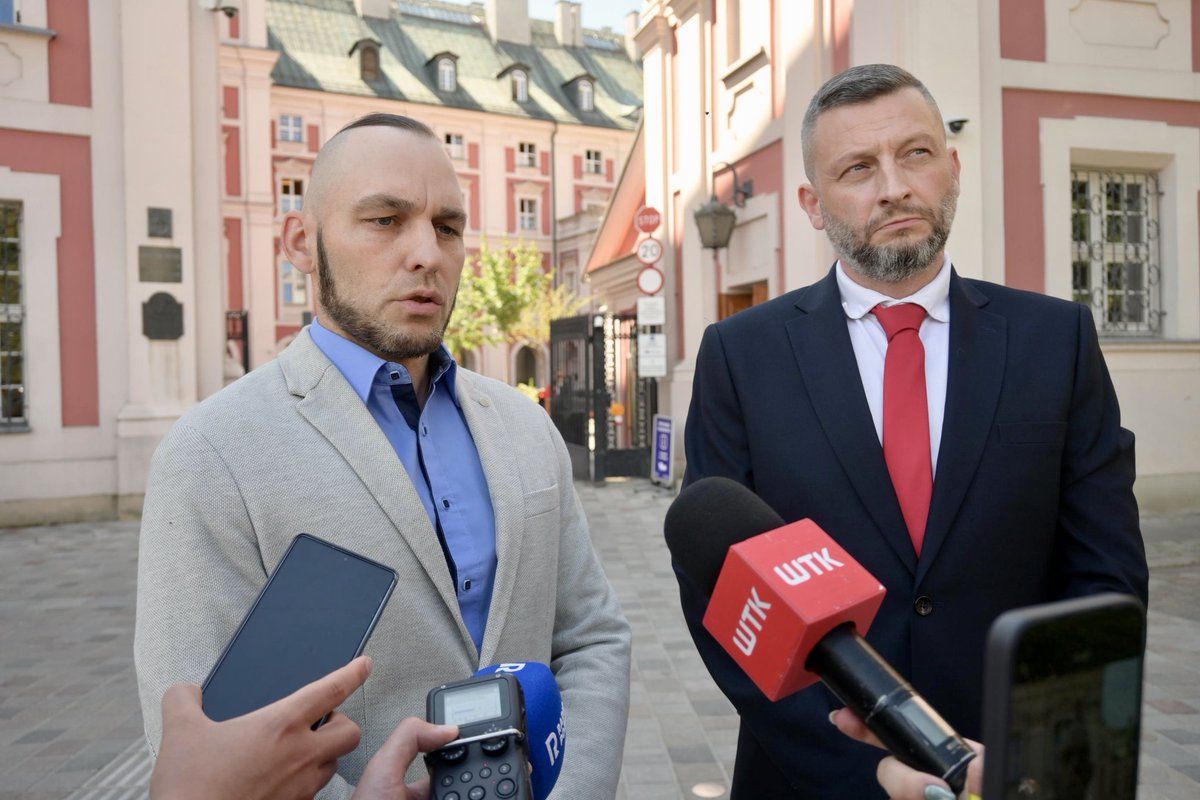 prtuczynski's tweet photo. Dzisiaj w wigilię święta Narodowego Dnia Pamięci Ofiar Ludobójstwa dokonanego przez ukraińskie bandy upa na Polakach złożyliśmy wniosek do władz Miasta Poznania o godne upamiętnienie prawie 200-tu tysięcy bestialsko zamordowanych Rodakach.
@KONFEDERACJA_ pamięta o Kresowianach! https://t.co/r4ps9jccCX