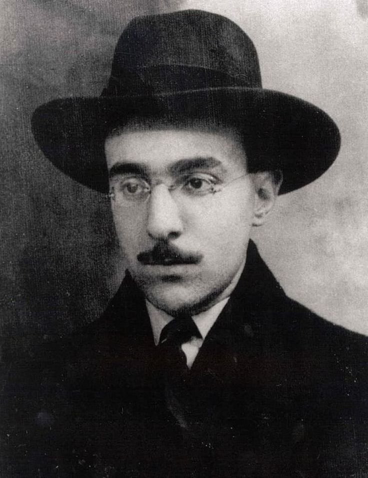 sadece_1soz's tweet photo. "Artık hiçbir şey hissetmeyecek kadar
çok şey hissettim."

- Fernando Pessoa https://t.co/FcIfciLQgM