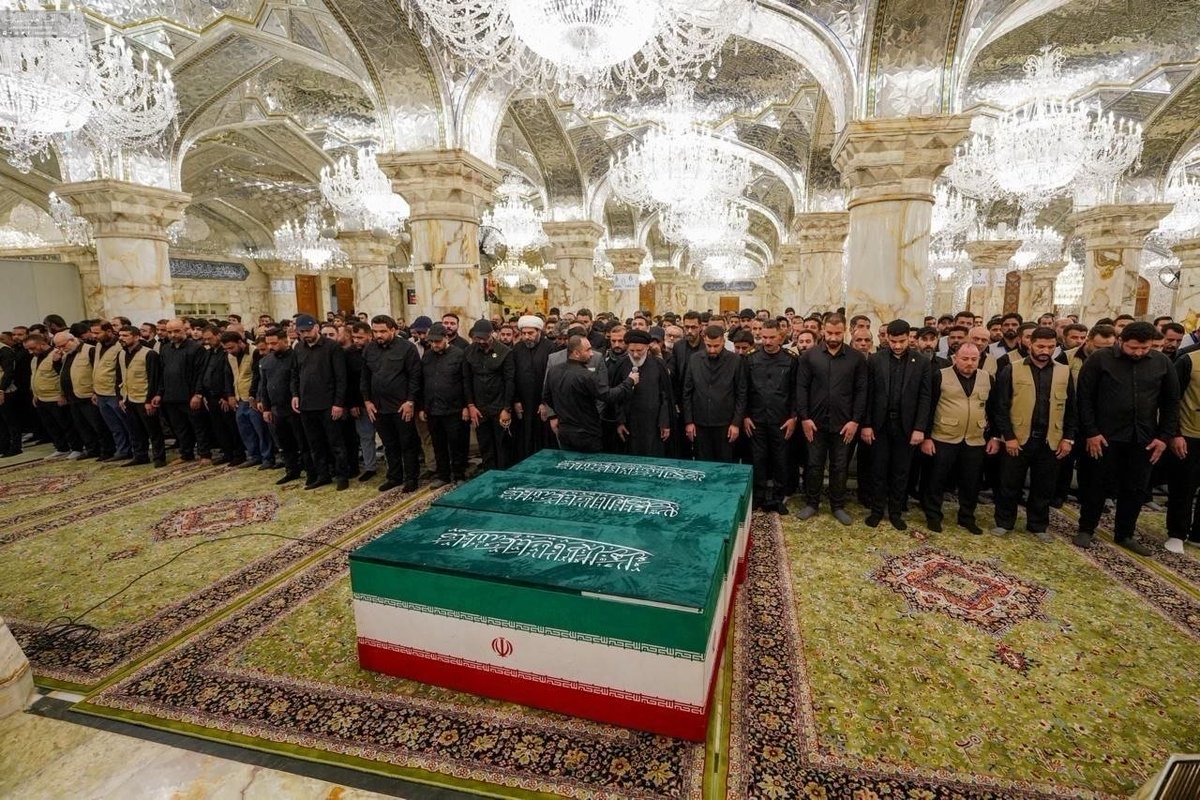 salmaaa_20's tweet photo. شهیدان، تماشاگرِ مرگ نبودند؛
آنان، بازیگرِ رستاخیزِ زندگی بودند.
#باید_برخاست
#شهید_ولایت https://t.co/5QfLbfrbKm